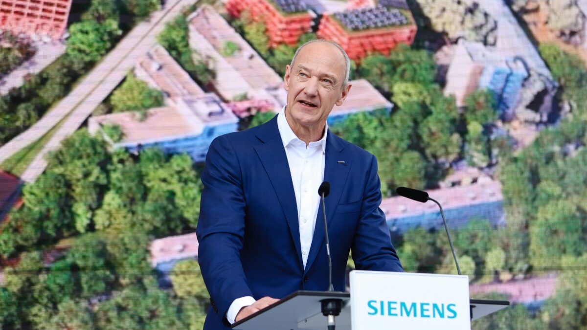 Siemens rafforza la leadership nell’Ia industriale con l’acquisizione di Altair Engineering
