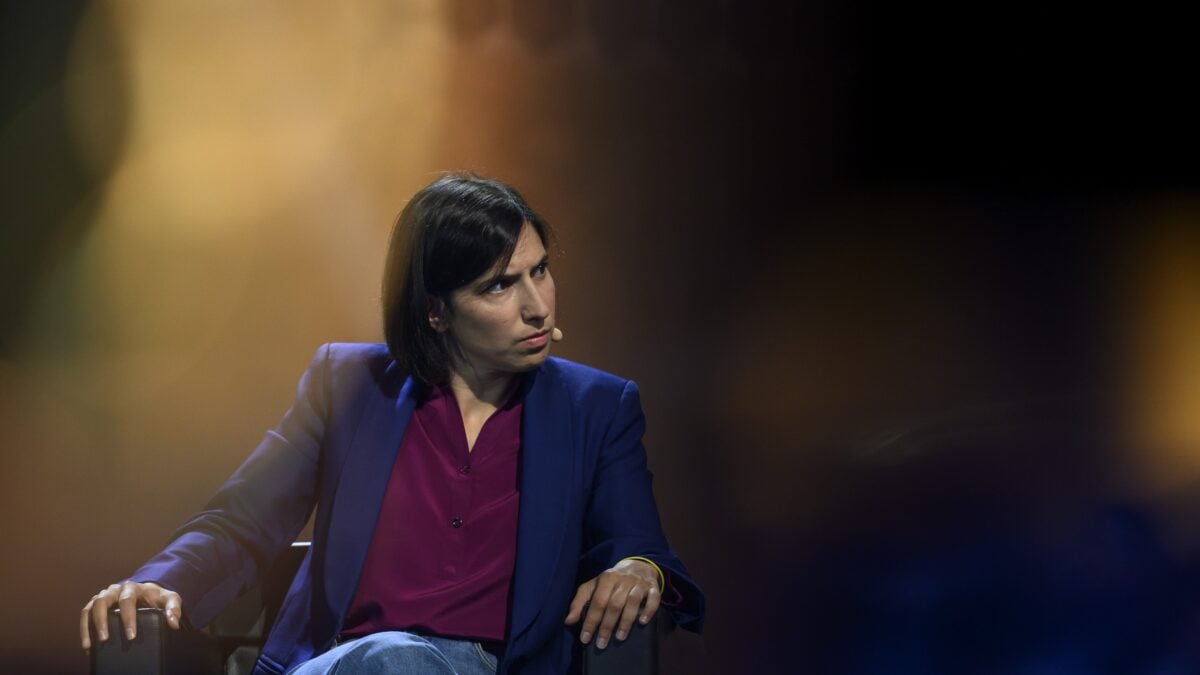 Il tir femminista travolge la sinistra. «Sì alla surrogata reato universale»