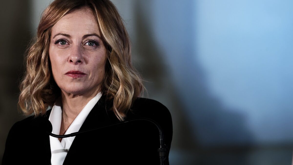 Due anni di governo. Meloni: «Raggiunti record storici»