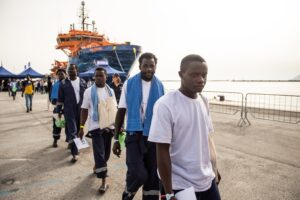 I giudici chiedono all’Europa di tener qui tutti i clandestini