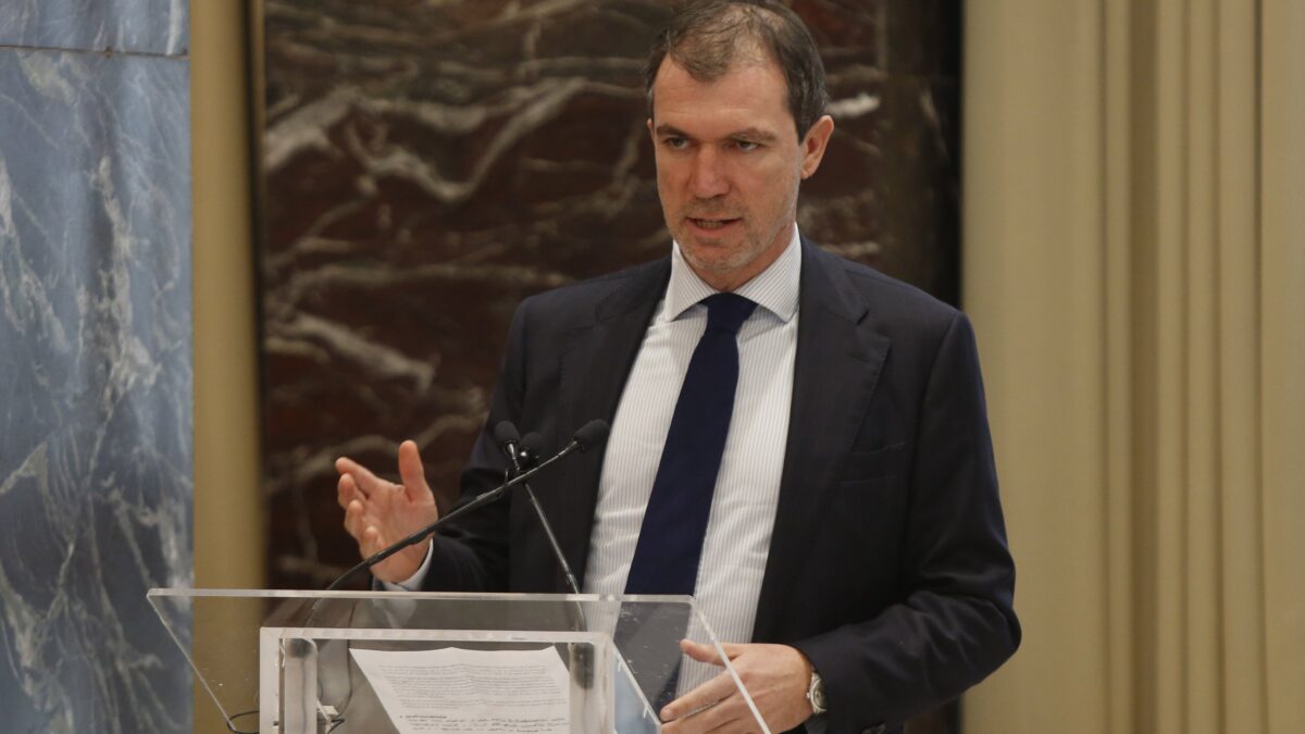 Corte costituzionale, è il giorno di Marini. La sinistra non vota e urla ancora al golpe