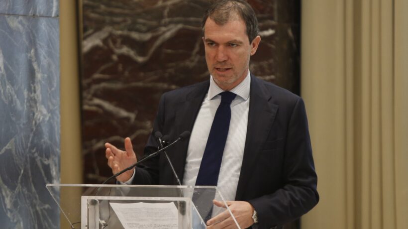Corte costituzionale, è il giorno di Marini. La sinistra non vota e urla ancora al golpe