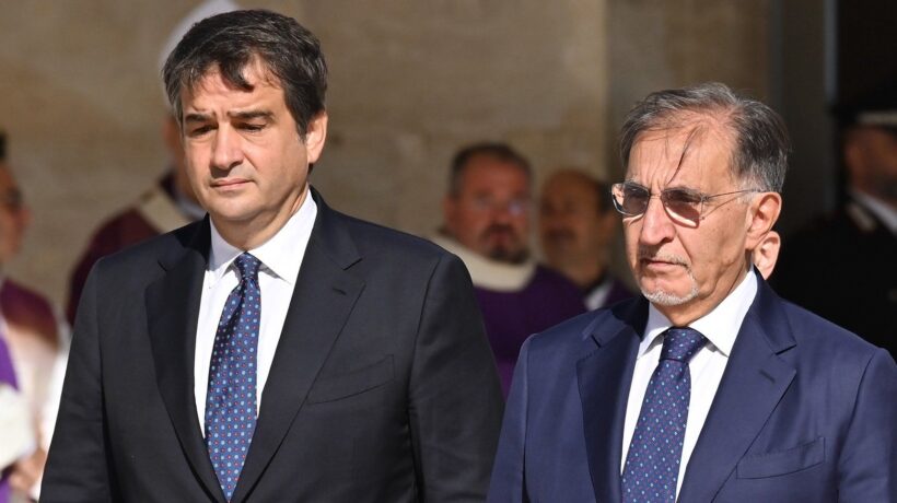 Indagato un ex bancario che spiava i conti del premier e della sorella