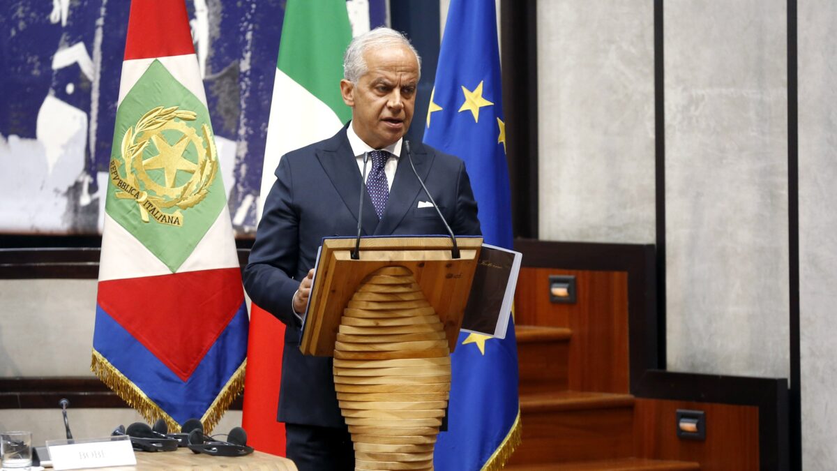 Il governo ricorre contro le ordinanze blocca-espulsioni