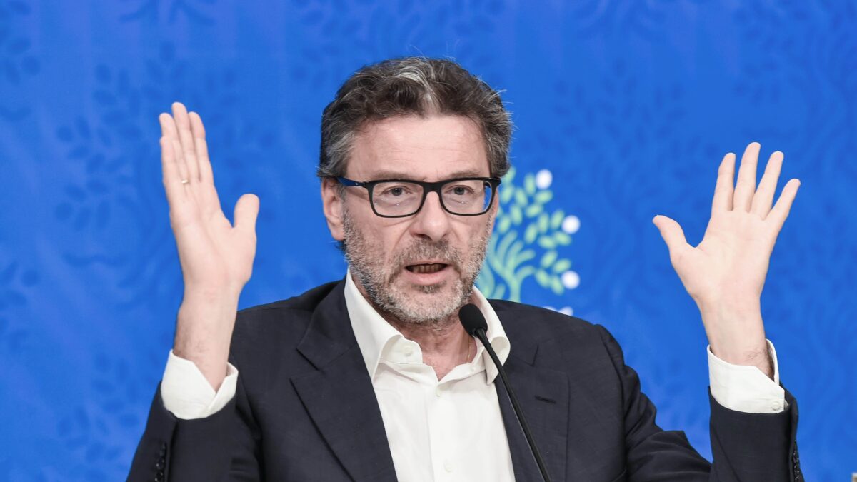 Diesel, banche, case. Premier costretta a intervenire contro il tira e molla