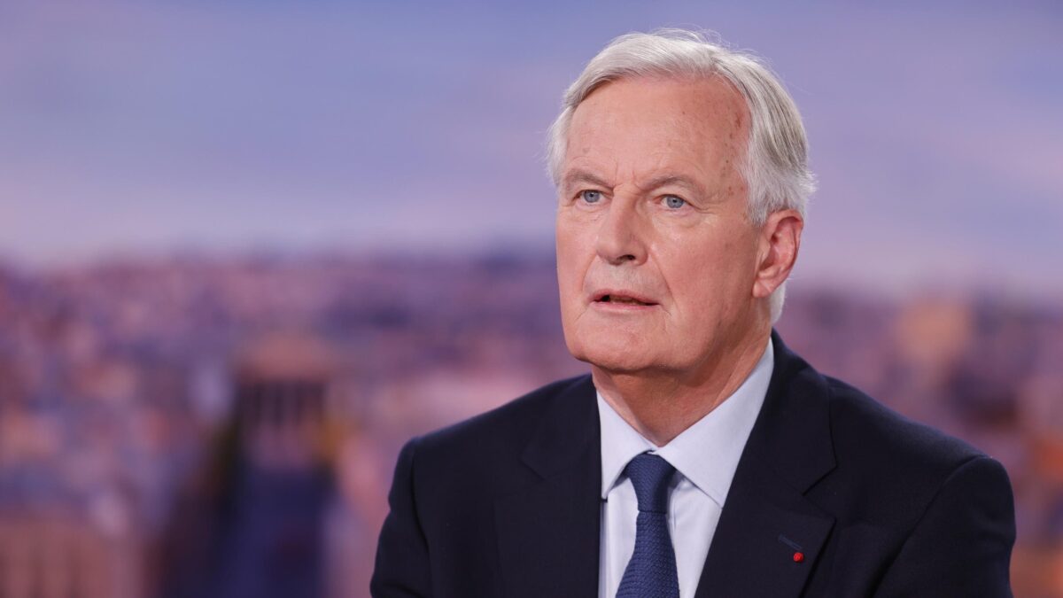 Barnier mette in guardia Ursula. Basta assegni in bianco per Kiev