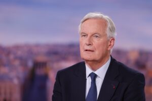 Barnier mette in guardia Ursula. Basta assegni in bianco per Kiev
