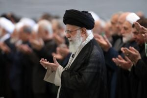 Israele prepara il suo contrattacco. L’Iran minaccia ma sotto sotto trema