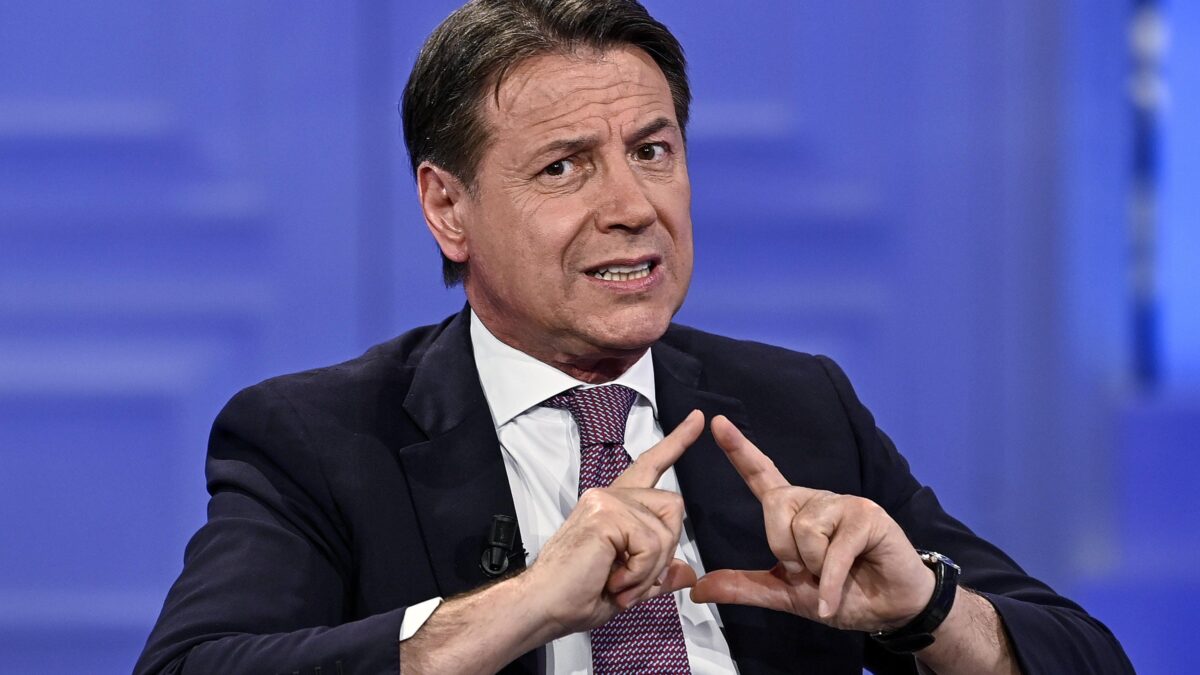 La commissione tenta di inchiodare Conte. «Lo convocheremo»