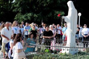 Ci sono troppi dubbi su quei veggenti. Ma Medjugorje non è un test della fede