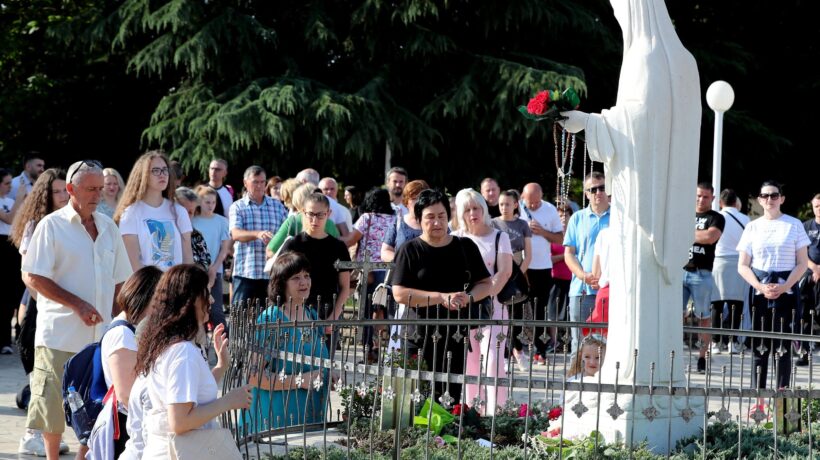 Ci sono troppi dubbi su quei veggenti. Ma Medjugorje non è un test della fede
