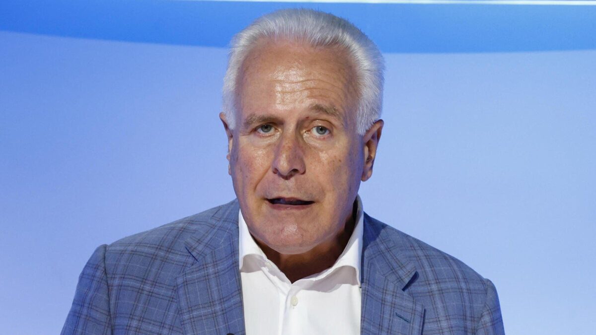 Vaccino Covid consigliato dai 6 mesi. E Giani dà soldi a chi fa più punture