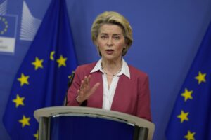 La guerra tra USA e Cina sui chip schiaccia l’UE