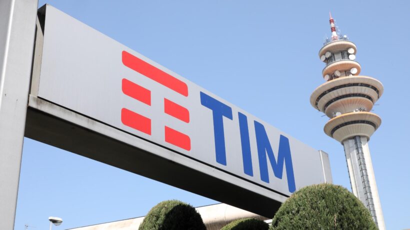 Mazzette, perquisiti dirigenti di Tim e Ntt