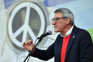 I sindacati si spaccano sulla manovra. Cisl: va bene. La Cgil: rischio fascismo