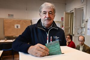 Bucci smentisce i pronostici e mantiene la Liguria a destra