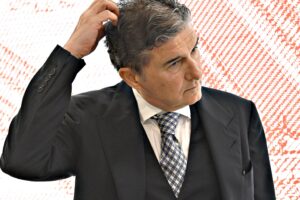 Nella rete degli spioni spunta pure il grillino «appoggiato» da Baffino