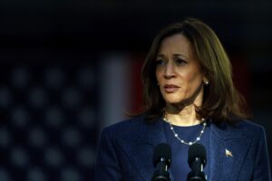 Con i deliri contro Colombo Kamala può giocarsi i voti degli italoamericani