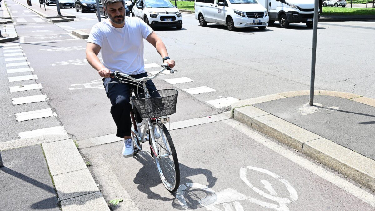 La giunta Sala tira dritto: «Servono più piste ciclabili»