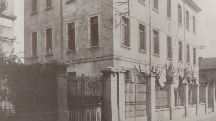 La scuola elementare «Francesco Crispi» di Gorla prima del bombardamento