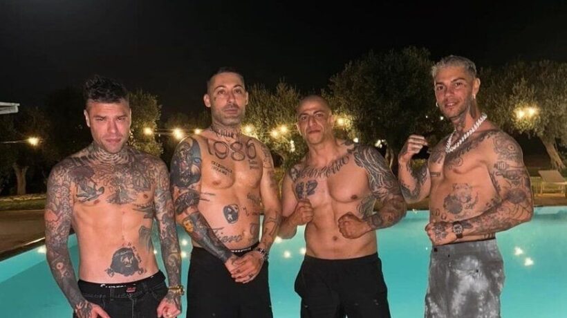 Manganelli, figli dei boss, pestaggi e tirapugni. Ecco a voi gli amici di Fedez