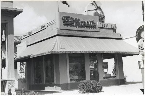 Stand alla Fiera di Milano negli anni Trenta (Fondazione Fiera Milano)