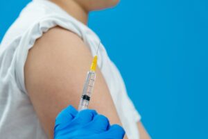 Uk, giovane down sedato e vaccinato contro la volontà della sua famiglia