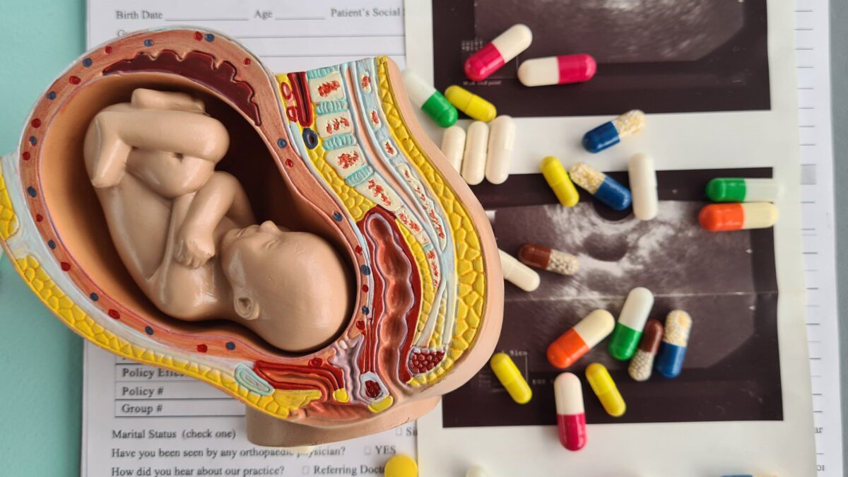 La Scozia protegge i centri per l’aborto. Pure pregare (in casa) per la vita è reato