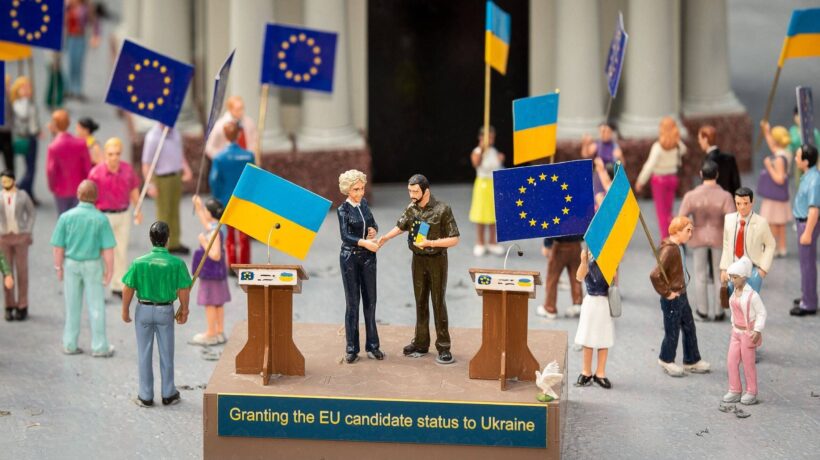 I barconi, Greta, il Pride e Zelensky: ecco i valori dell’Ue in miniatura