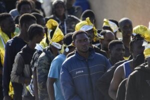 Furia dei giudici pro migranti per l’assalto ai loro fortini