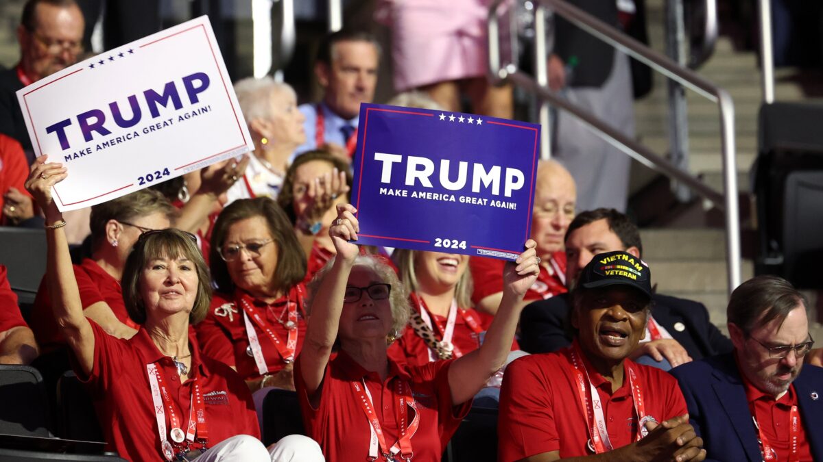 Femministe e Cei furiose con le donne perché hanno osato votare per Trump
