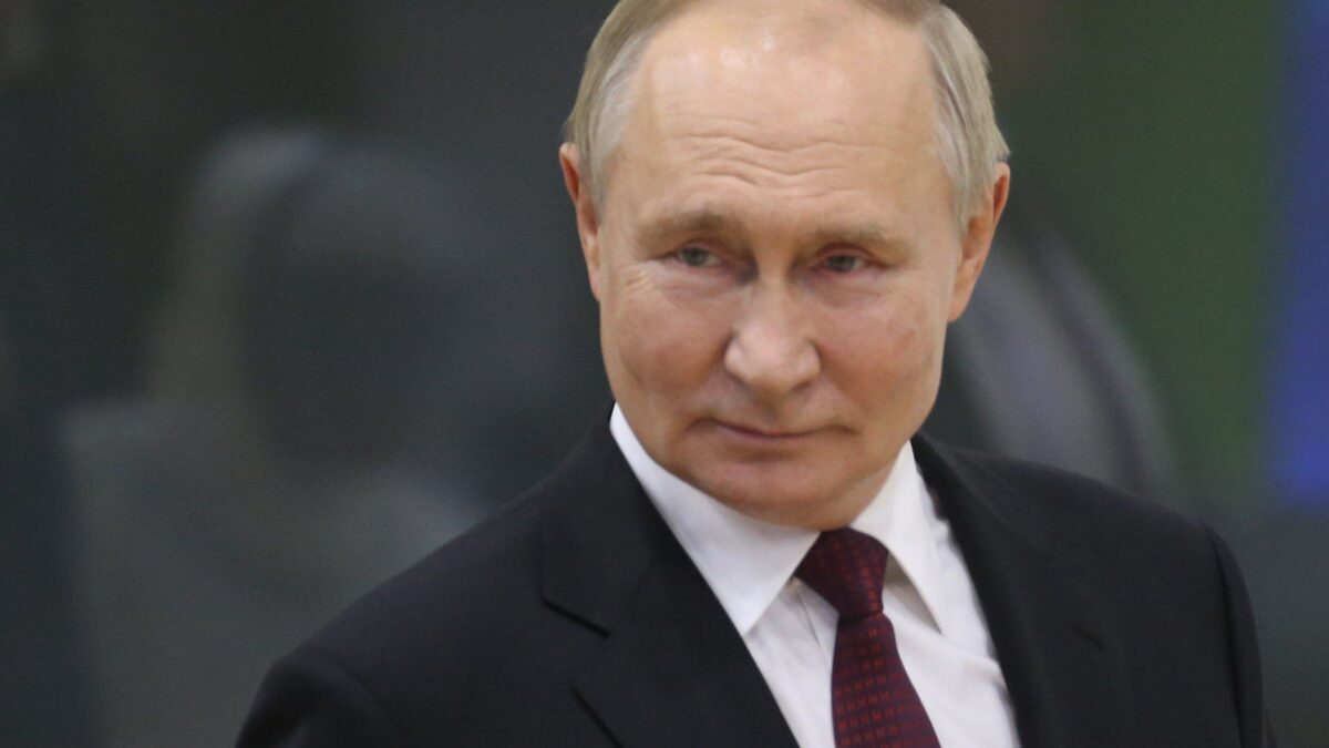 Putin sgancia 120 missili su Kiev ma l’Occidente spinge il negoziato