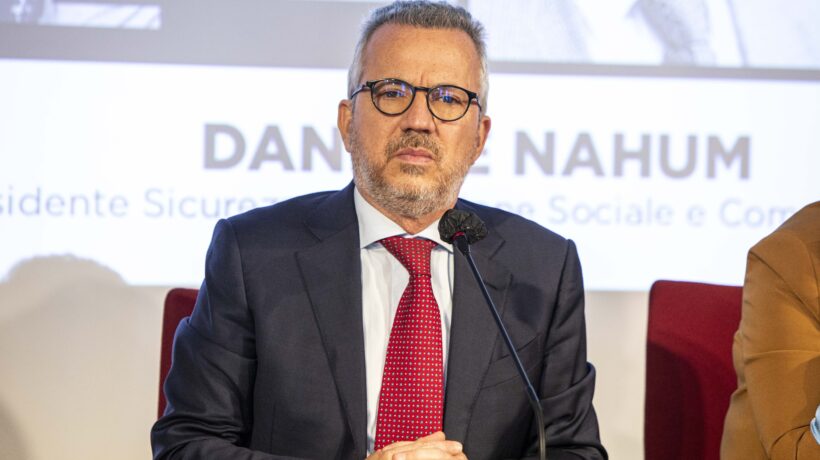 Estraneo al processo, ma con i dati in piazza