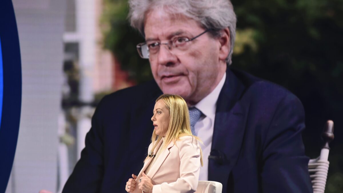 Gentiloni ed euro falchi costretti a promuovere i conti dell’Italia