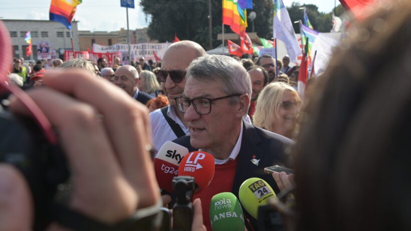 Landini incita rivolte ma blocca i salari a 560.000 lavoratori