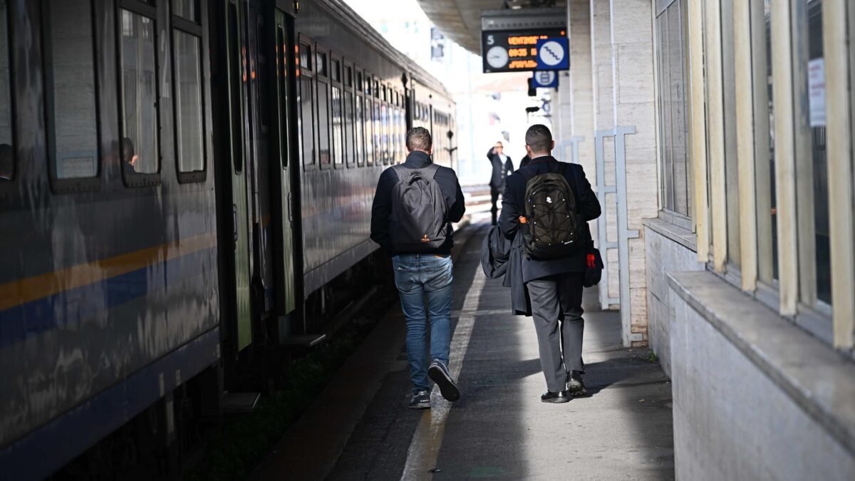 Nordafricano schiaffeggia una capotreno