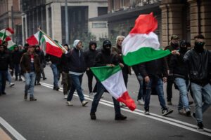 Occultano le colpe per le alluvioni dietro le  camicie nere