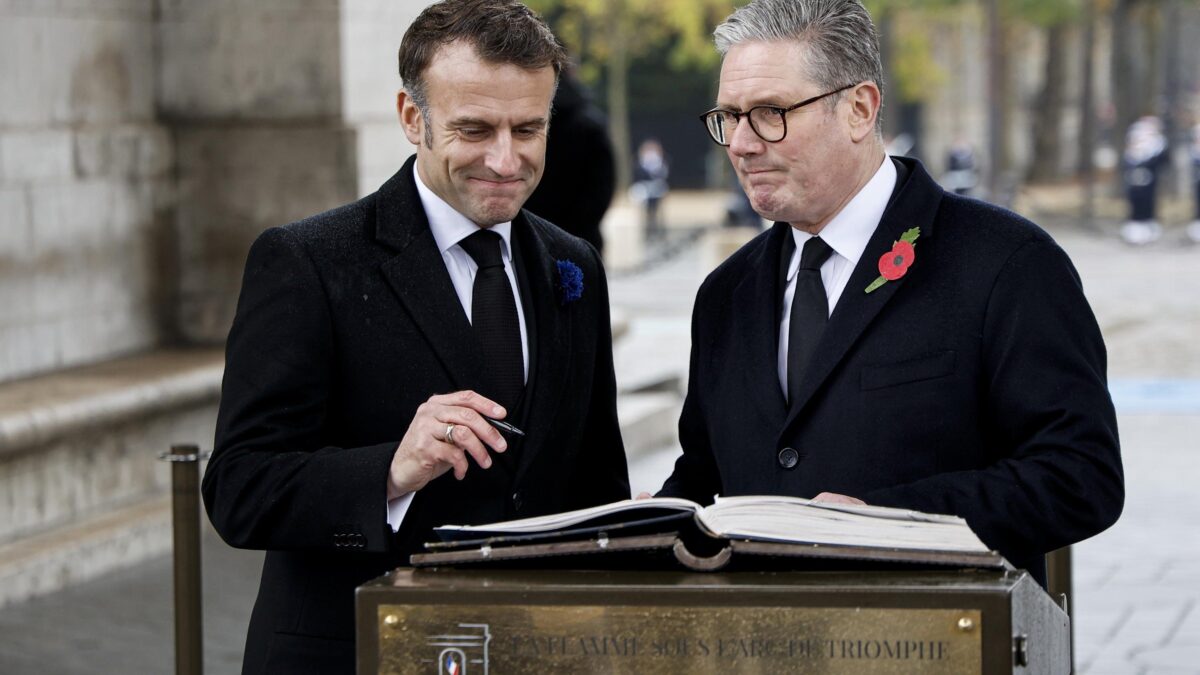 Macron e Starmer chiedono i missili per colpire la Russia