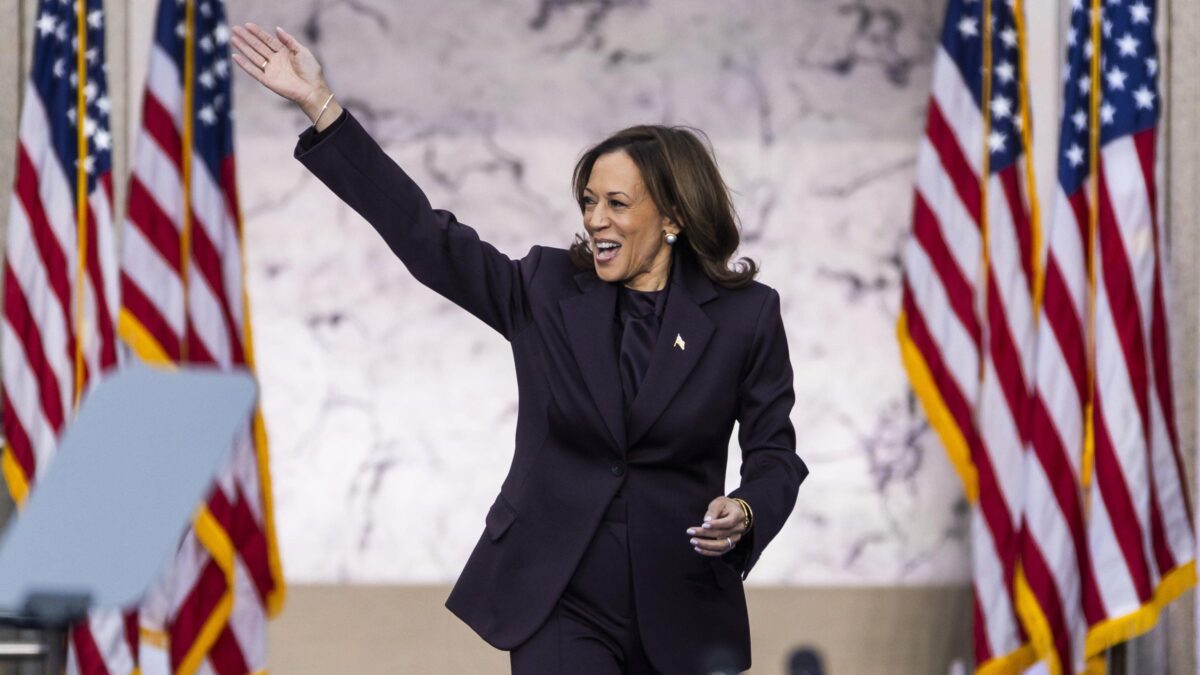 Proposta surreale dei democratici. Kamala presidente per due mesi