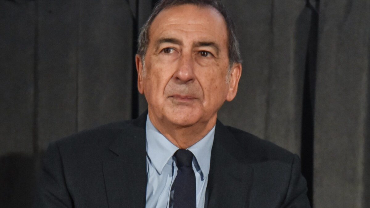 La città esplode, il sindaco sta zitto