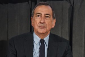La città esplode, il sindaco sta zitto