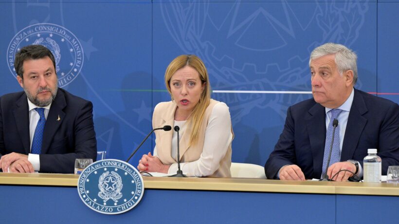 La maggioranza scivola su 20 euro: taglio al canone Rai, Fi vota con il Pd