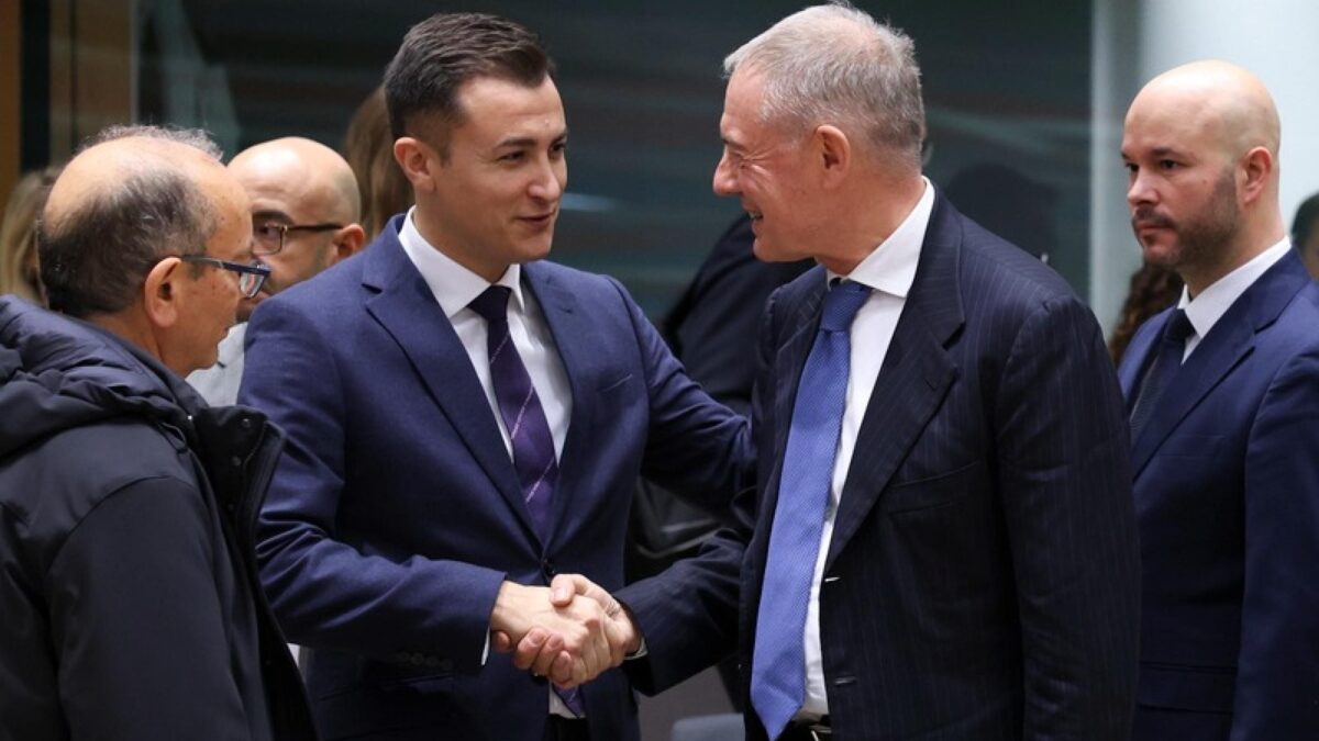 L’Italia sveglia l’Ue sui limiti alla CO2. Sono 15 i Paesi che vogliono rivederli