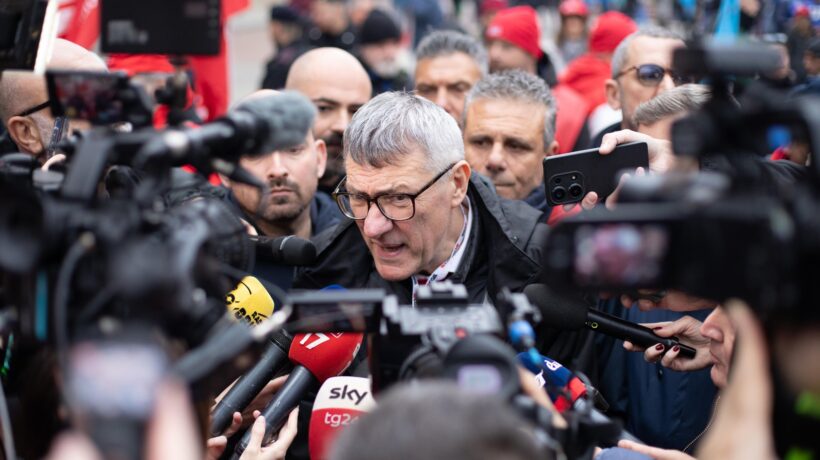 Gli italiani licenziano Landini