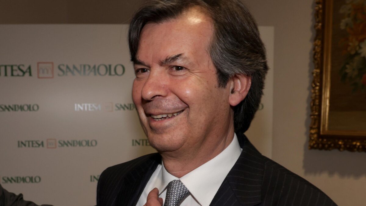Anche Intesa vara la sua manovra. Dati 30 miliardi a famiglie e aziende