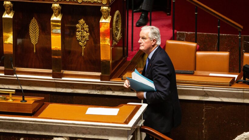 Macron chiuso nel bunker: «Tra destra e sinistra un patto antirepubblicano»