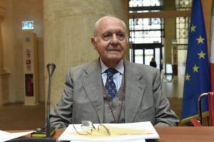 Banco Bpm invoca l’arbitro Consob. «Unicredit rischiosa, esposta all’estero»