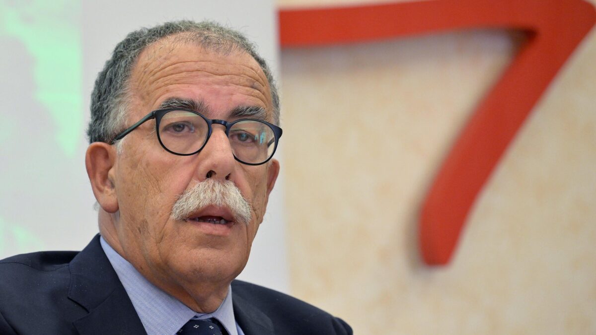 Caro Ruotolo, la coerenza le fa un… baffo