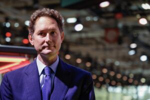 Il caso respiratori inguaia Elkann. Philips sconfitta anche in Germania