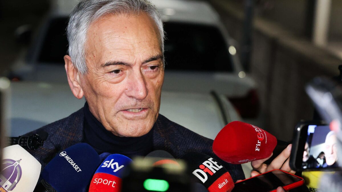 Gravina indagato non molla il trono